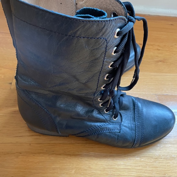 Steve Madden black tie booties with zipper, size 11 - Picture 2 of 9